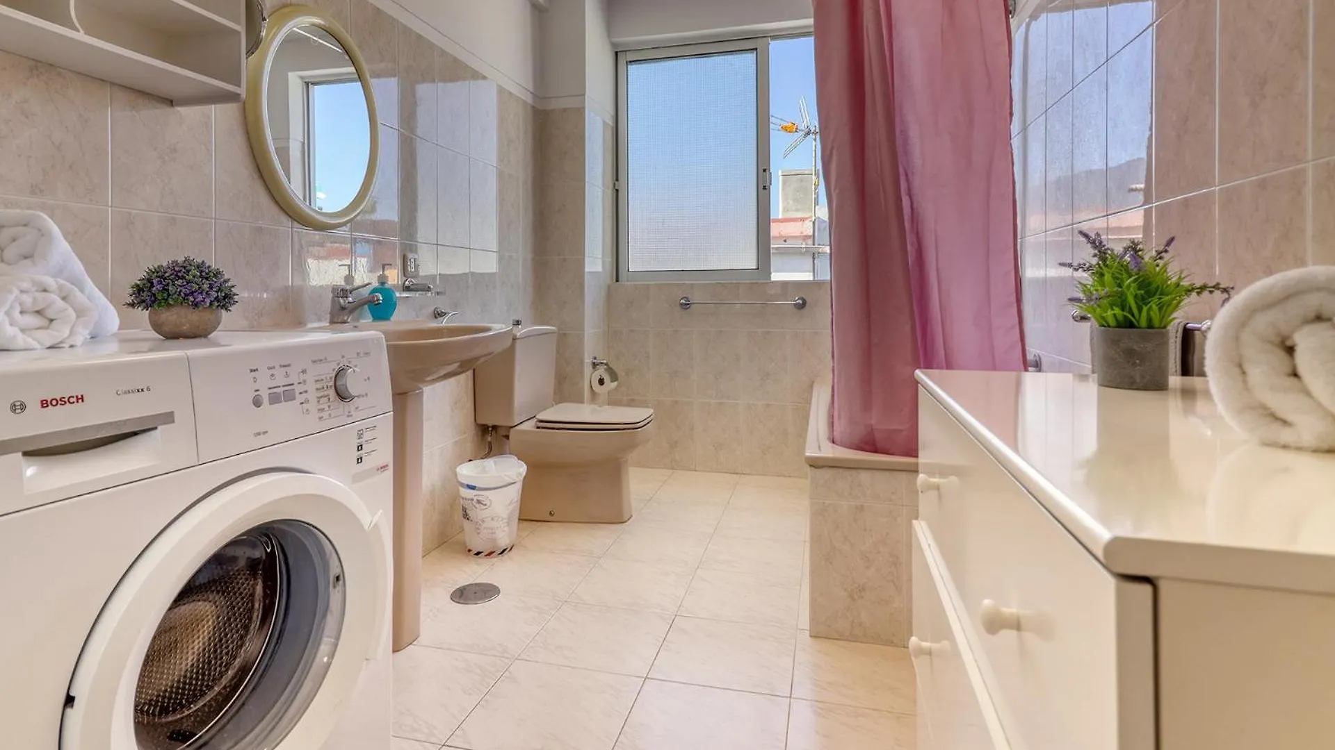 Spacious Penthouse With King-Size Bed, Huge Terrace, Ocean & Teide View Puerto de la Cruz  Apartment